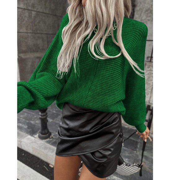 Cable Knit Green Oversized Sweater Round Neck Long Lantern Sleeves - Picture 7 of 8